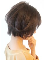 30代40代50代に人気シルエットが綺麗に見えるショートボブ