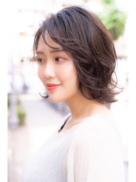 エイミー(Aimee) Aimee 町田　フリンジカールボブ×モカベージュ