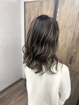 ヴィフ 大船(VIF) コントラストハイライト/グレージュカラー/ハイライト/大船駅/