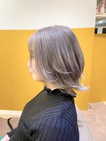 リコラックスビー 中百舌鳥(LICO LUXBE)&nbsp;ショートレイヤー＿ホワイトシルバー