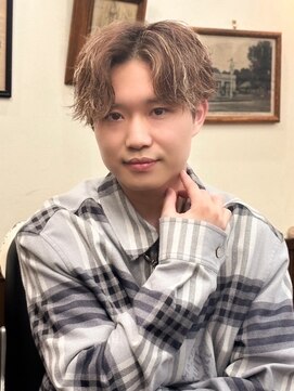 プレミアムバーバー 原宿店(PREMIUM BARBER produce by HIRO GINZA) ナチュラルツイストセンターパート