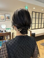 大人ぽいシニオンスタイル