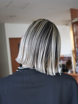 スタジオフィット(STUDIO FITTO) 切りっぱなしボブ×バレイヤージュカラー