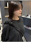 切りっぱなし外ハネボブミディアムストレート大人艶感オリーブ