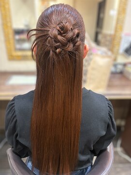 セットサロンエース(Set salon Ace) ストレートカチモリアレンジ