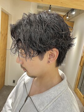 クオルヴィラ 立川北口(QOL villa) 無造作センターパートシャドウパーマツイストスパイラル