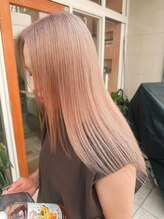 透明感抜群のトレンドカラーをツヤ感たっぷりで似合わせます◎