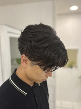 トイロ(toiro) 理想の毛流れが3分で叶う！フェザーショート！