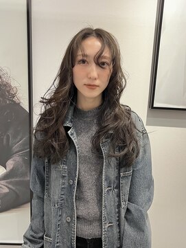 フェイバリットガーデン(favorite garden) オリーブカラーとカーリーヘア 20代30代大人かわいい