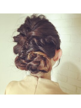 ココナ ヘア メゾンプリュス(cocona hair maison+) ☆オトナ可愛いルーズアップ☆