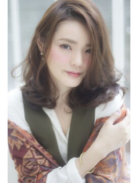 マリアバイアフロート(Maria by AFLOAT) フェザーロングセミウェット《小顔ひし形ワンカール》