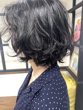 インビテーション(invitation) ふんわりレイヤーショート・デジタルパーマ・黒髪パーマ