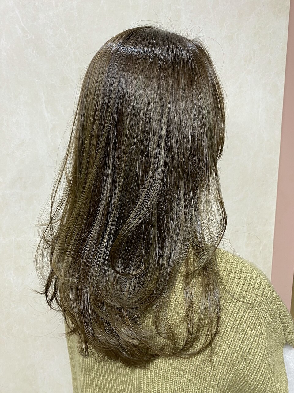 2025年秋】スロウカラーの髪型・ヘアアレンジ｜人気順