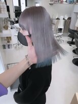 ペレ 渋谷(PELE)&nbsp;R19_ホワイトグレー 裾カラーペールブルー ブリーチ2回～