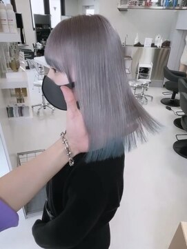 ペレ 渋谷(PELE) R19_ホワイトグレー 裾カラーペールブルー ブリーチ2回～