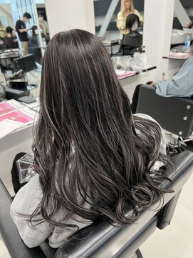 アライブ キチジョウジ(ALIVE Kichijoji) 【ALIVE吉祥寺】ハイライトカラー白髪ぼかし／ケアブリーチ