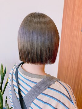 メープル(maple) 切りっぱなしボブ×オリーブ