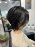 小顔ショートボブ丸みショート×パープルブラック白髪ぼかし