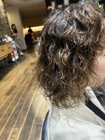 シュール(Sure)&nbsp;アレンジもかわいい！カーリーヘア