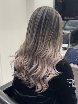 シエラ 南船場(CIERA.) ハイライトミディアムヘアボブウルフネビージュ小顔ワンレン