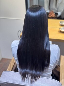 イルヘアーガーデン(illu hair GARDEN)の写真/【谷町/上本町】美髪のプロ在籍×Aujua取扱い◎限られたサロンのみ取扱い出来る最高級のトリートメント使用