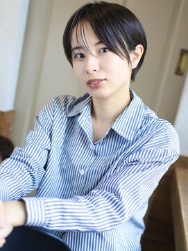 バース(BIRTH) 天神【BIRTH】暗髪カラー大人ショート　2