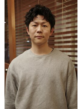 クヴェル バイ アーバン(KVELL by urban.) 【名古屋駅/メンズパーマ/メンズショート/マッシュ】