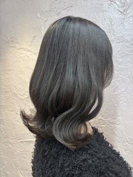 ウェーブ巻き×グレージュカラー【西武新宿駅】【駅近徒歩1分】