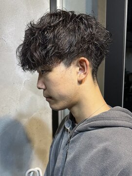 ニアウ 高崎店(Niau) MEN’S HAIR/シャドウパーマ/刈り上げセンターパート/群馬高崎