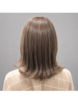 ソラヘアー(SORA hair) ミルクティーベージュ×外ハネボブ 透明感カラー