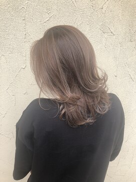 リー ヴィータ 上新庄(Lee Vita) フルハイライト×ローウエイトウルフ