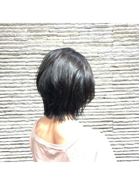 ビス ヘア アンド ビューティー 西新井店(Vis Hair＆Beauty) ショートカット/レイヤー/30代40代/アッシュ