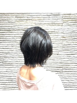 ビス ヘア アンド ビューティー 西新井店(Vis Hair&Beauty) ショートカット/レイヤー/30代40代/アッシュ