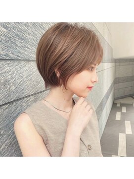 ロンド クラン 岡崎(Lond Clan) 10代20代ひし形クビレ耳掛け束感小顔スウィングショート