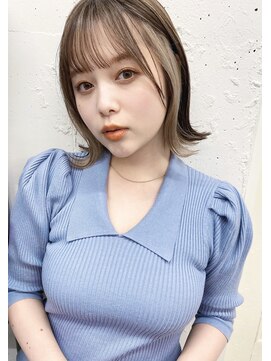 イルウィ(irwi) 【トレンド】ホワイトブロンドインナーカラー　外ハネボブ