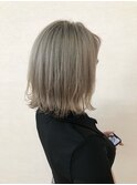 グレージュカラー×外ハネ