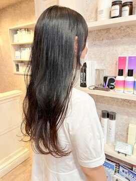 キャアリー(Caary) 福山美容室人気Caary 切りっぱなしゆるふわロング波巻き30代