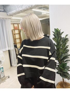 エン(eNN) ダブルカラー/パッツとボブ/ブロンドヘア【天王寺/阿倍野】