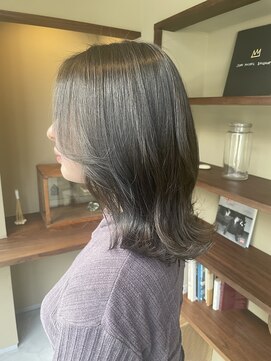 イニ(ini) 伊達　お肌が美しくみえる透明感カラー◎