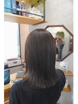 サンズ アイニー(SUNS ini)&nbsp;透け感ブラウン/外ハネロングボブ