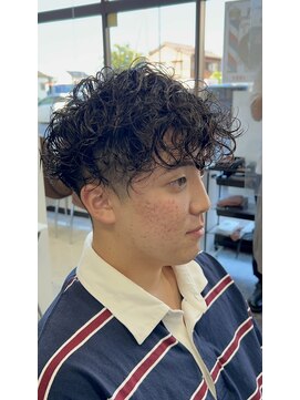 ヘアサロンナンバーワンクラブ上和田本店 カーリーマッシュ