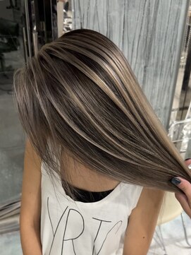 レディアル 大宮(REDEAL ope.) 外国人風バレイヤージュ/ハイライト/白髪ぼかし