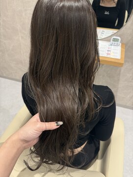 エン(en.) 艶ベージュカラー