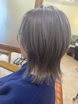 レイファ(REIFA) ウルフヘア・ダブルカラーリング