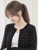 ユーフォリア エヌ 池袋サンシャイン通り店(Euphoria +n)&nbsp;低めサイドポニーアレンジシースルーバングアッシュベージュ