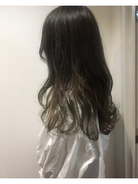 ヘアメイク オブジェ(hair make objet) 暗いけど透けるグラデーションカラー