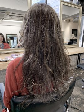 アクトゥス(AEQUITAS) Wカラーハイライトベージュブラウン【池袋/20代/30代/40代】