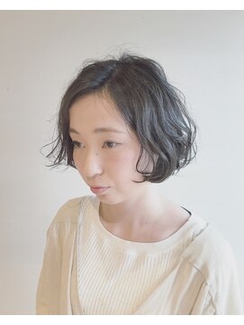 ナタリー(Natalie) 黒髪アンニュイカーリー