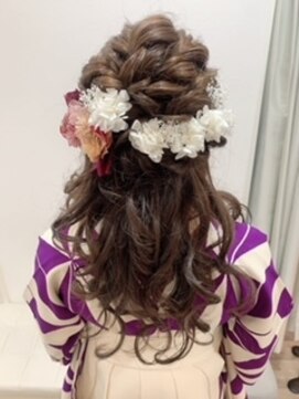 ファレ(Phalae) 袴にぴったりなハーフアップアレンジ