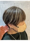 ハイライトカラー　アッシュベージュ